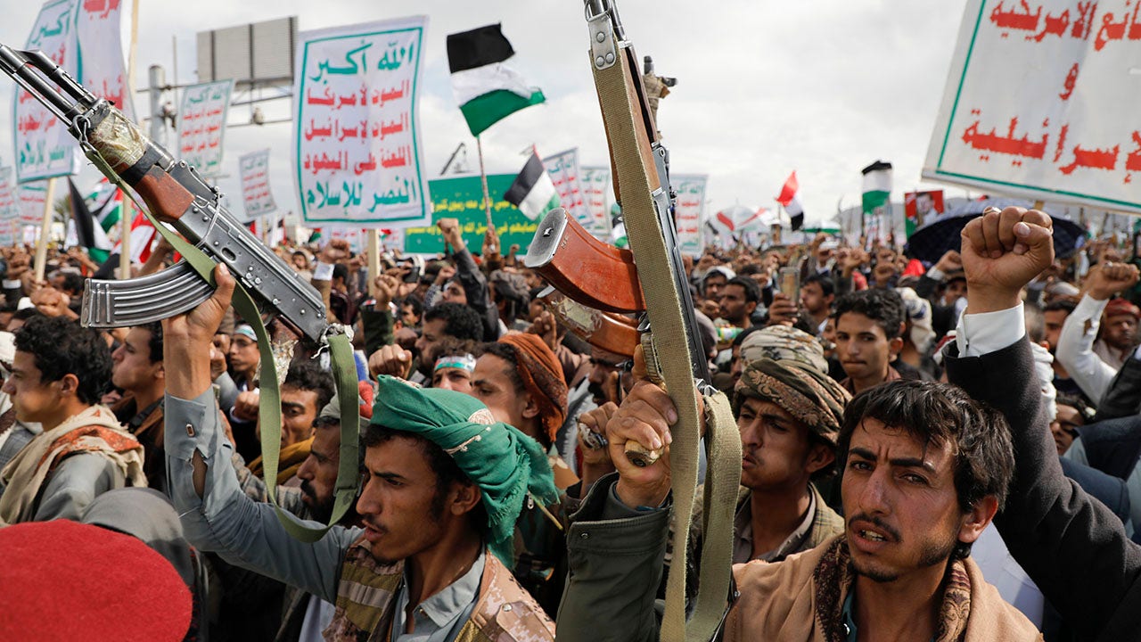 Yemen-Houthi-rally.jpg