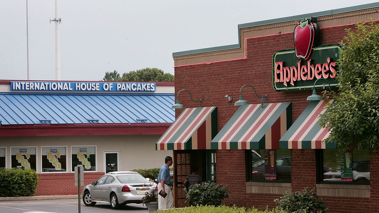 applebees-ihop.jpg