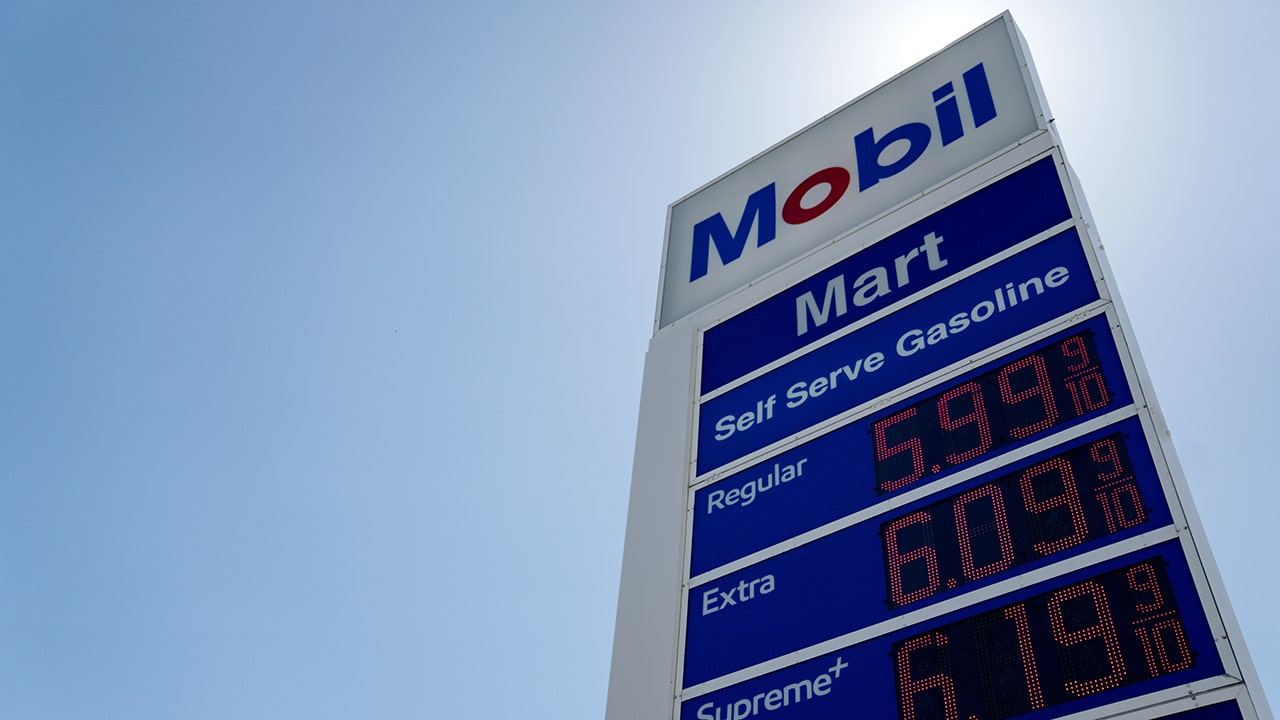 gas-prices-april-2024-california.jpg