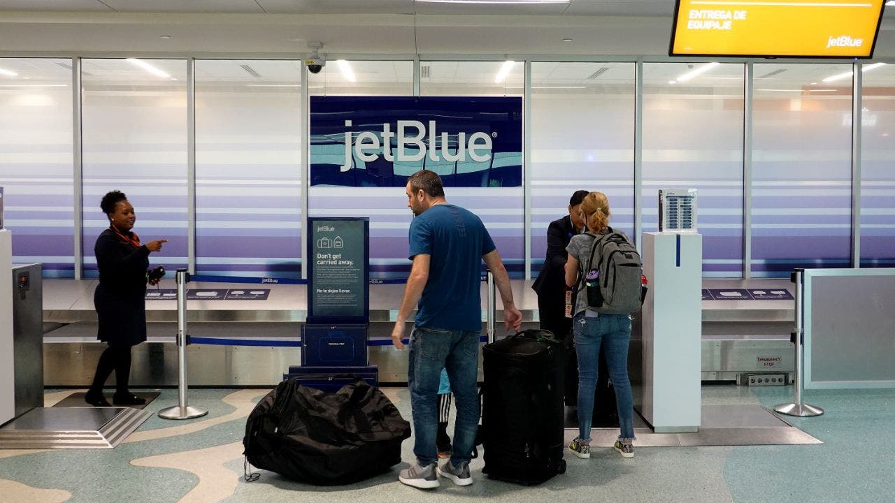 jetblue-passengers-2.jpg