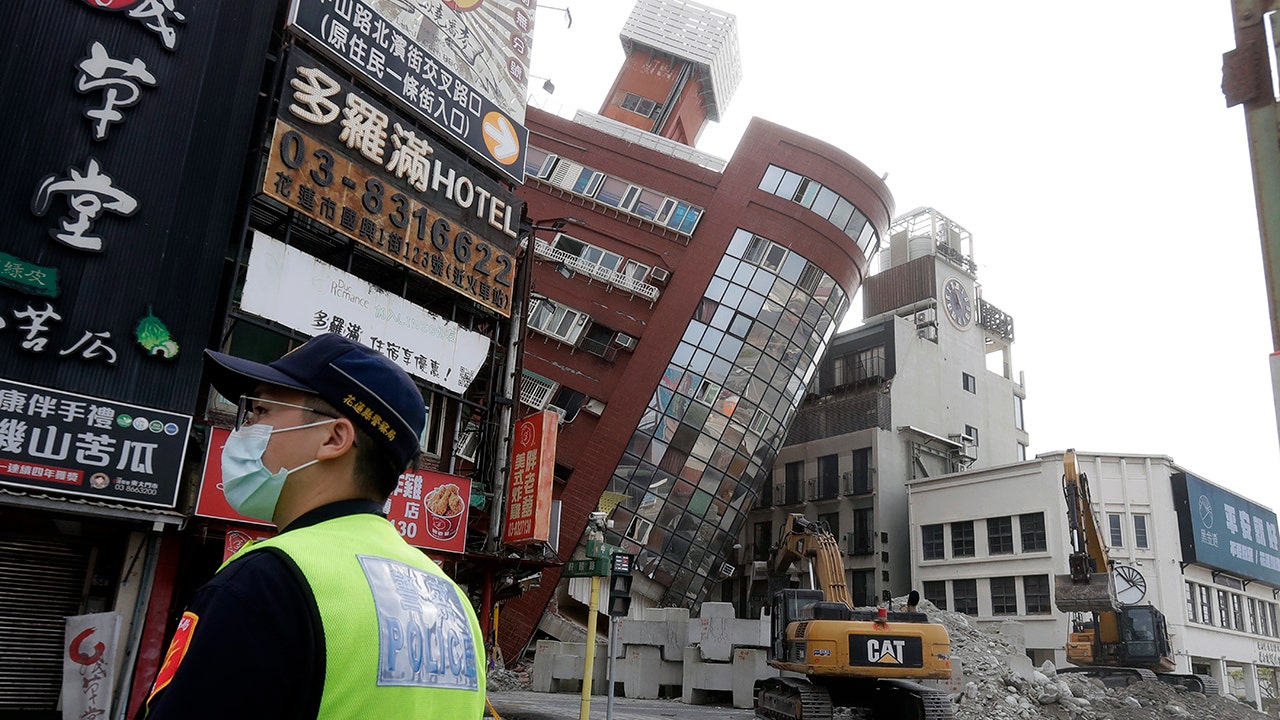 taiwan-eathquake-rescue-operations-2.jpg