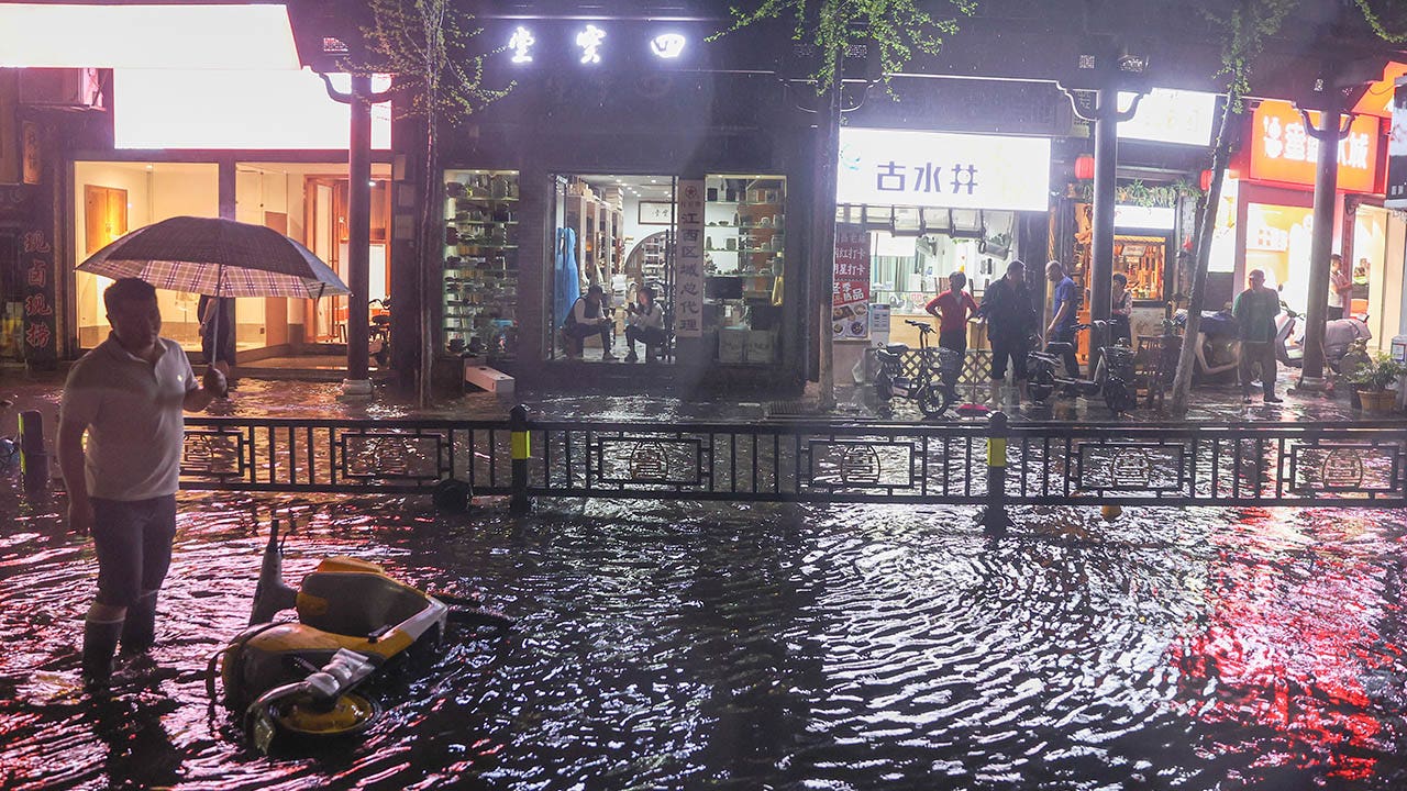 typhoon-winds-in-South-China.jpg