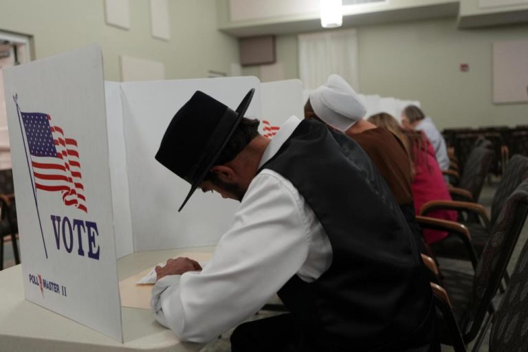 APTOPIX_Election_2024_America_Votes-Amish_20842_468446-1.jpg