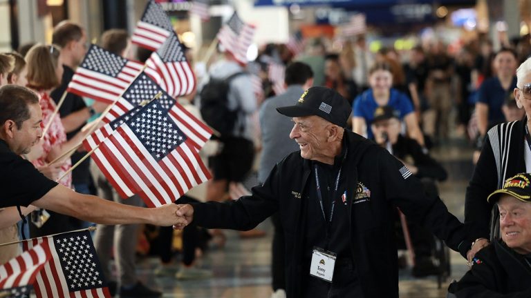 American-Airlines-WWII-Veterans.jpg