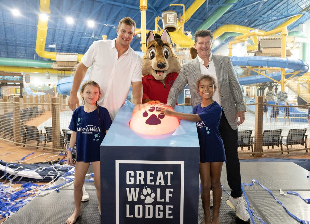 gronk-and-great-wolf-lodge-8-scaled.jpg