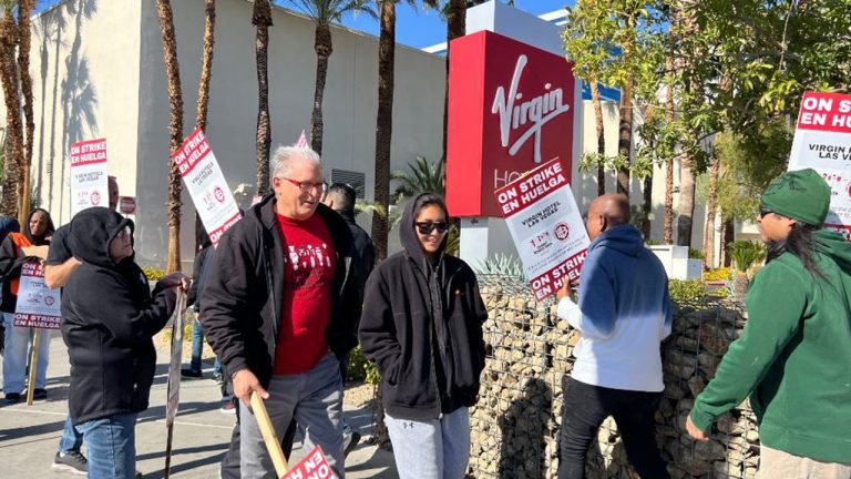 virgin-workers-on-strike-november1.jpg