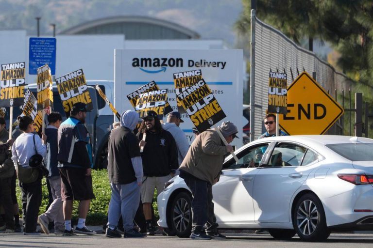 Amazon_Strike_55529.jpg