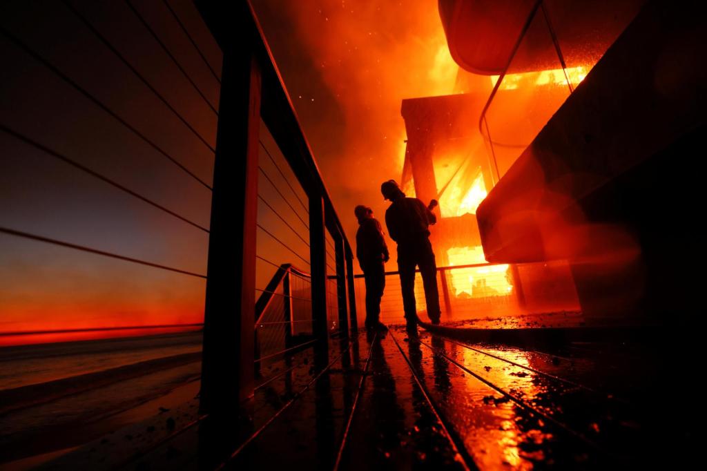 APTOPIX_California_Wildfires_44491_864462.jpg