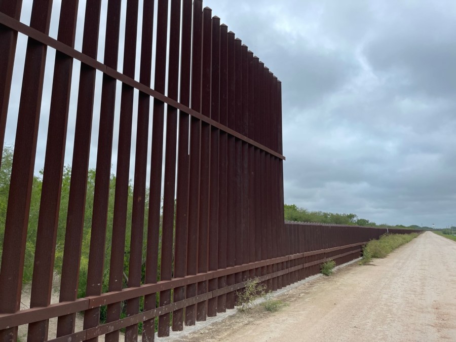 Border-wall-Hidalgo-041423.jpg