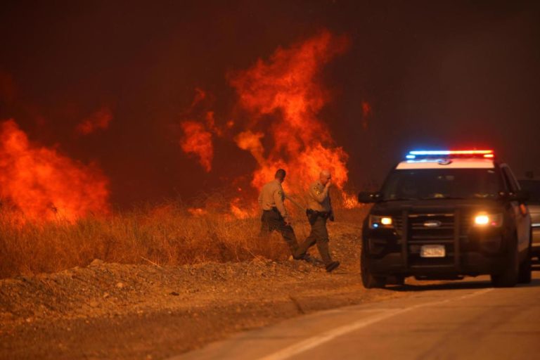 California_Wildfires_58498_a6ffd7.jpg