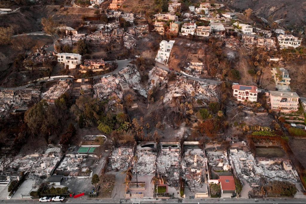 California_Wildfires_Urban_Burns_12561.jpg