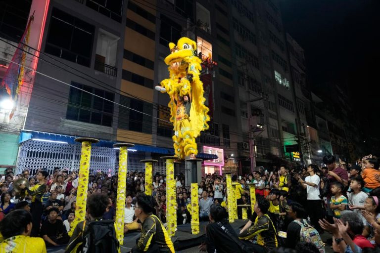 Myanmar_Lunar_New_Year_44431.jpg