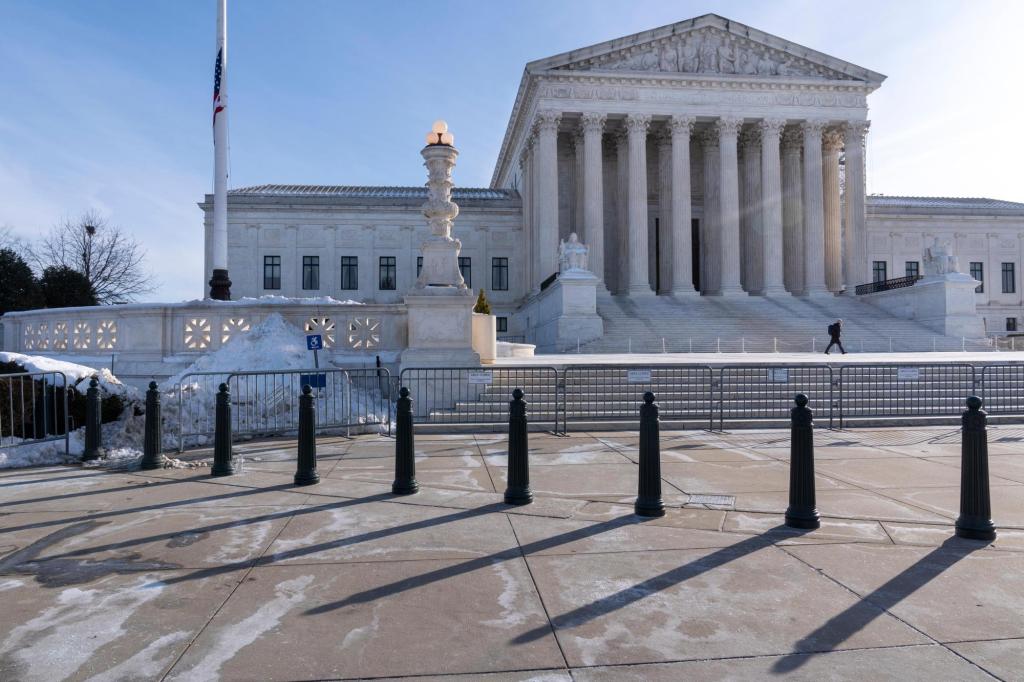 Supreme_Court_TikTok_45285_c4841b.jpg