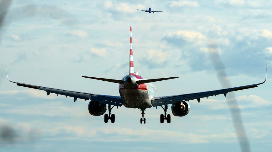 americanairlines_dca_022323gn4_w.jpg