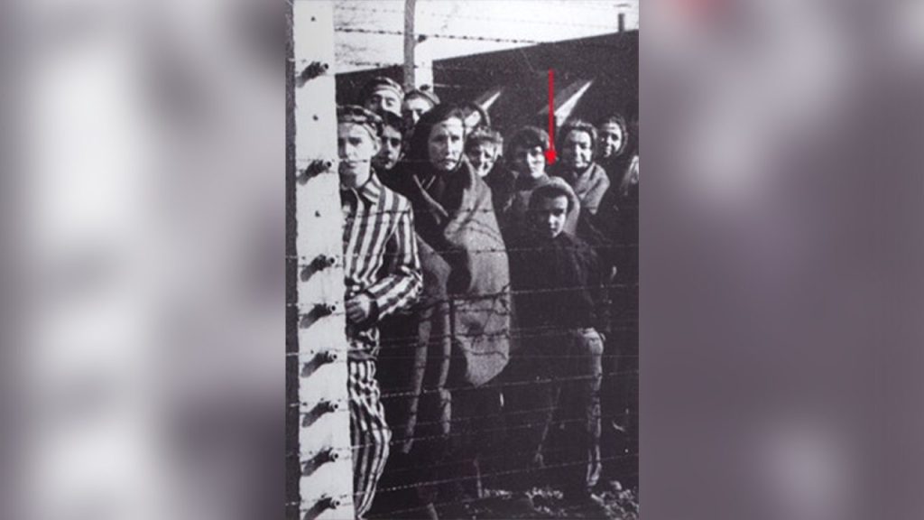 auschwitz-photo-1.jpg