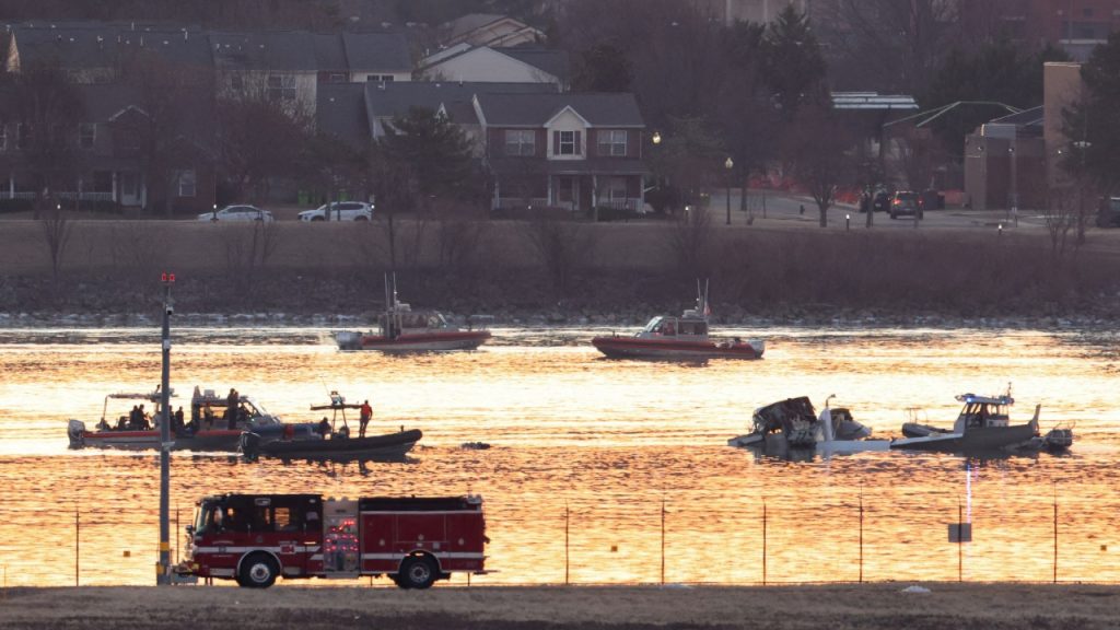 dc-plane-crash-river-search.jpg