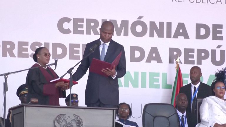 mozambique-swearing-in.jpg