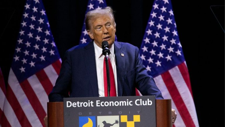 trump-detroit-economic-club.jpg