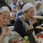 Japan_Older_People_Beauty_Market_80654.jpg