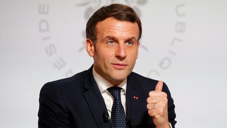 MACRON.jpg