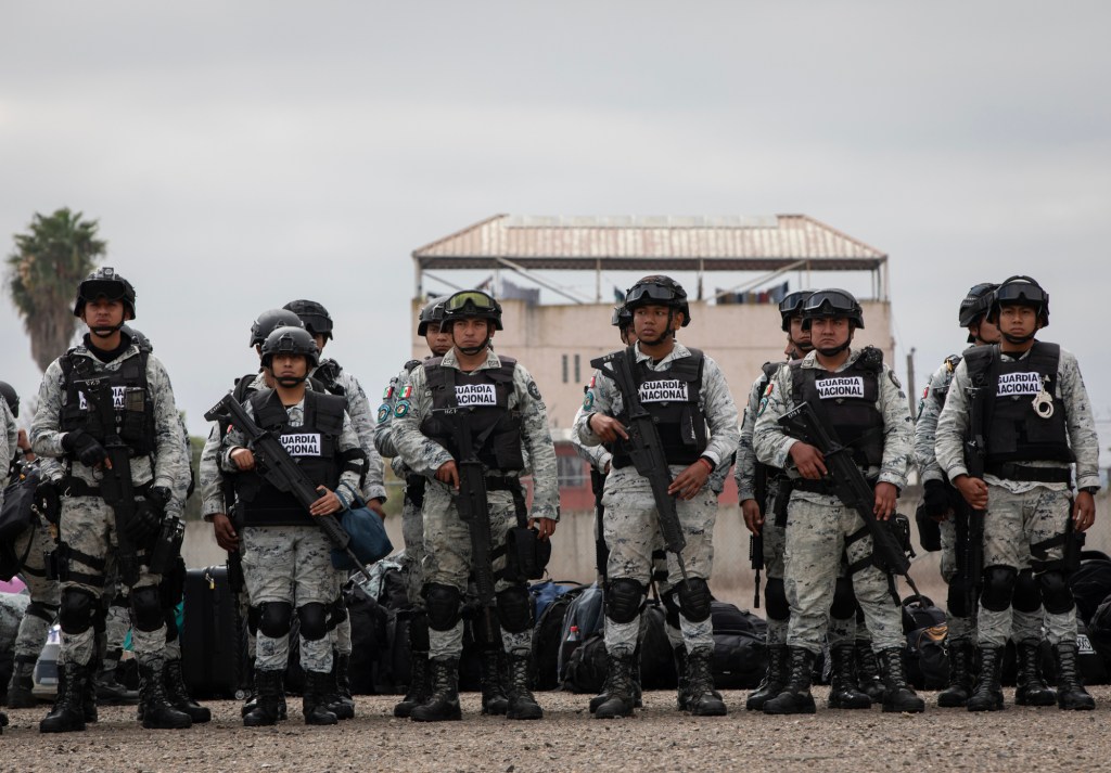 SUT-L-Mexico-Border-Troops-6.jpg