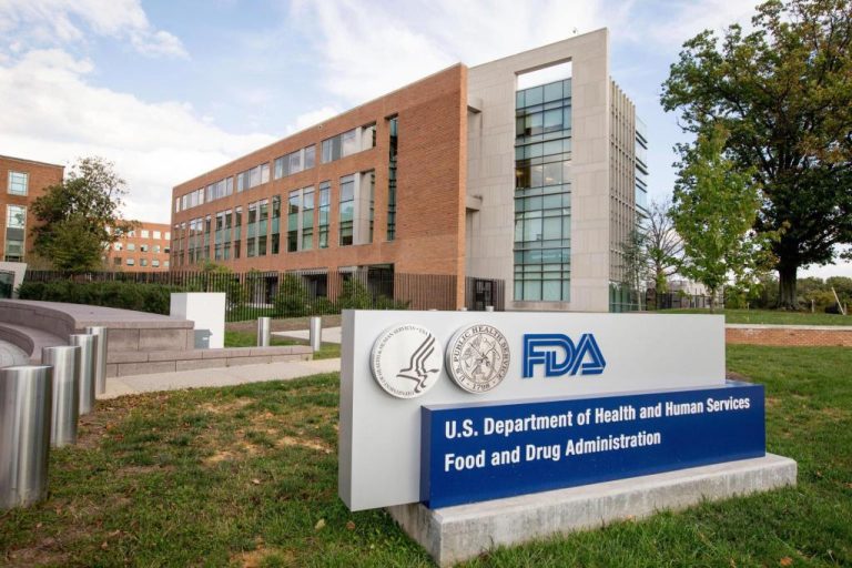 Trump-FDA_Workers_95544.jpg