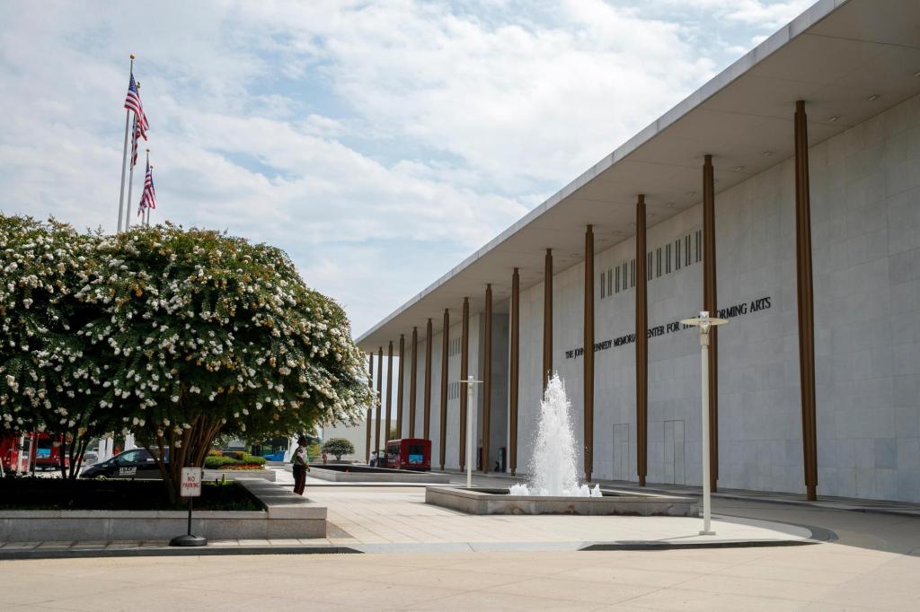 Trump_Kennedy_Center_76426.jpg