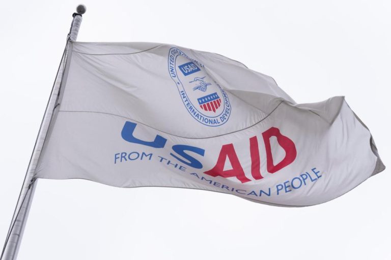 Trump_USAID_59130_35d32e.jpg