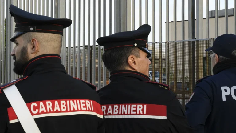 carabinieri-officers.jpg