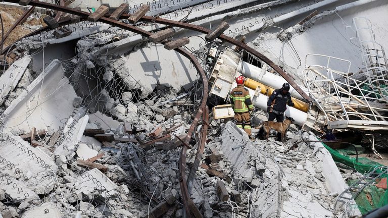 collapsed-highway-construction-site-in-cheonan-south-korea.jpg