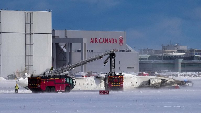 delta-plane-crash-canada_01.jpg