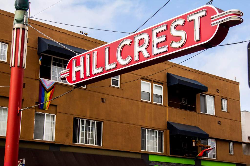 SUT-L-ICON-hillcrest-sign-003.jpg