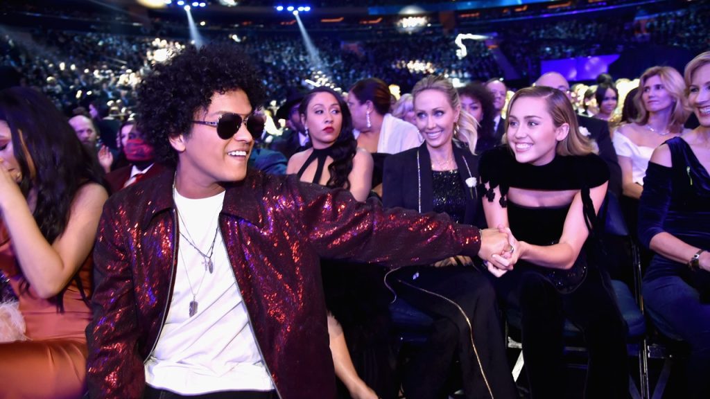 bruno-mars-miley-cyrus.jpg