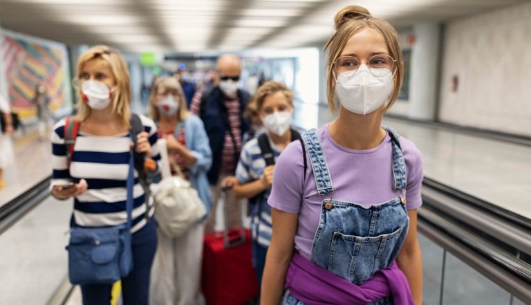 travelers-masks-airport.jpg